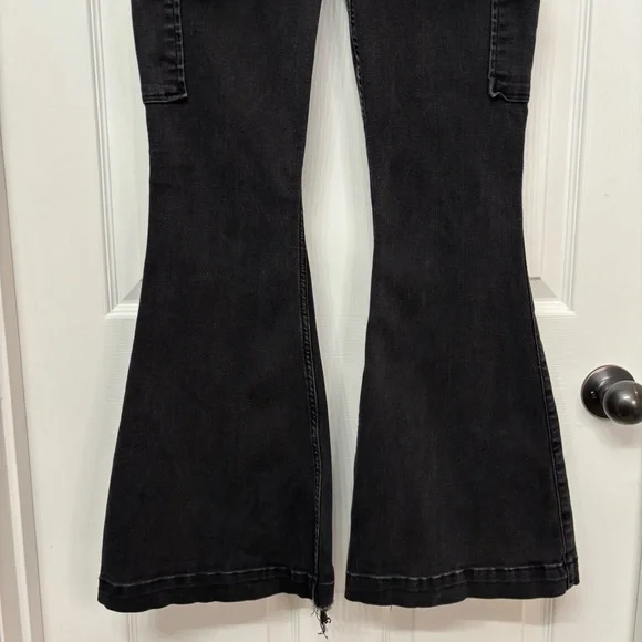 Black Vintage Flare Jeans | Hollister 9/8S - Picture 4 of 10